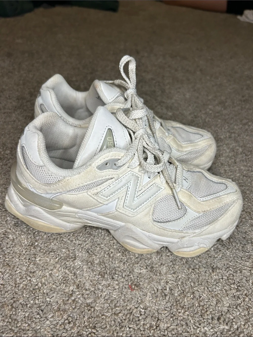 New Balance Kids 9060 Cream/White Chunky Lace-Up Sneakers